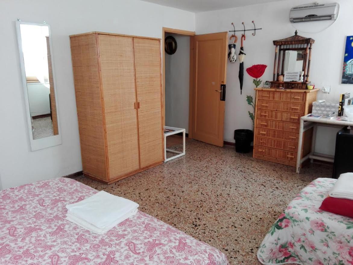 Couette-café Bed & Red Roses Palace Muazzo
